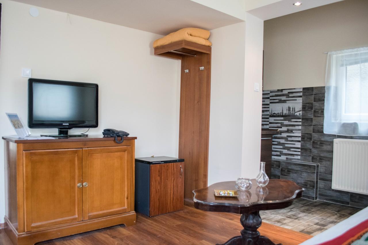 Nyíregyháza Petra Hotel מראה חיצוני תמונה
